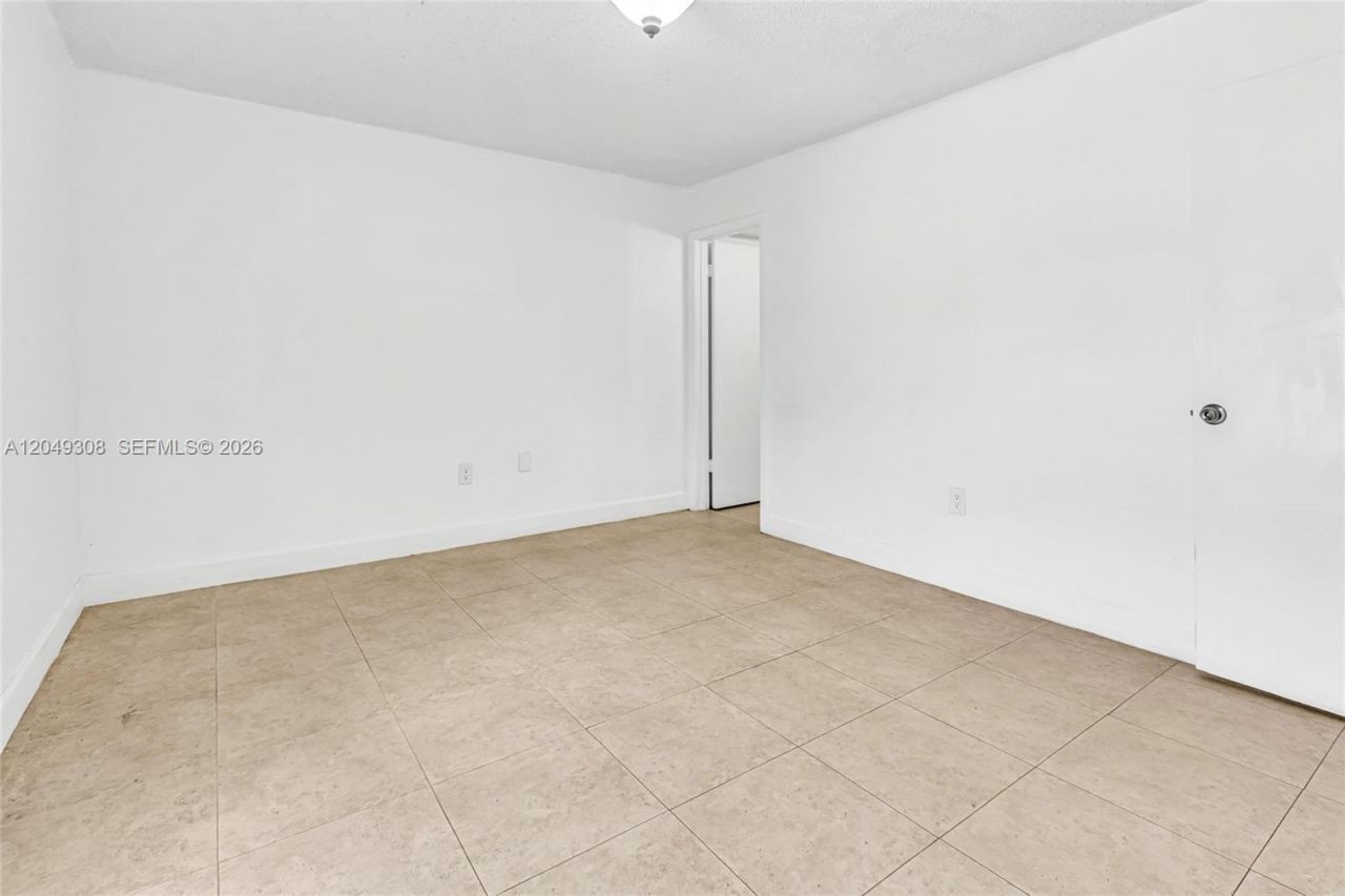 7201 Miami Lakes Dr, Unit B14, Miami Lakes, FL 33014 Photo