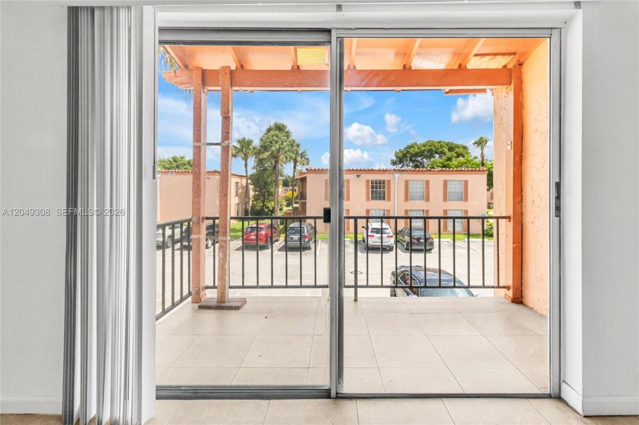 7201 Miami Lakes Dr, Unit B14, Miami Lakes, FL 33014 Photo