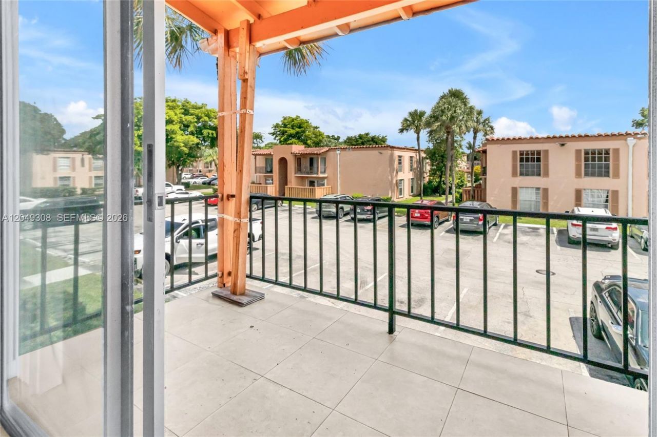 7201 Miami Lakes Dr, Unit B14, Miami Lakes, FL 33014 Photo