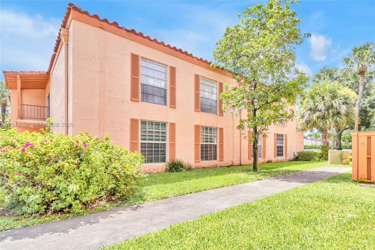 7201 Miami Lakes Dr, Unit B14, Miami Lakes, FL 33014 Photo