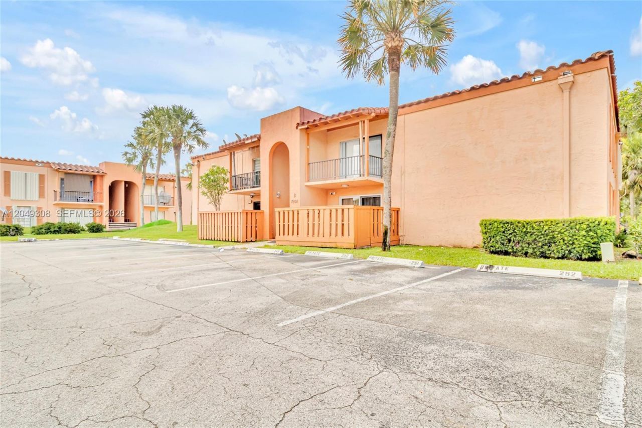 7201 Miami Lakes Dr, Unit B14, Miami Lakes, FL 33014 Photo