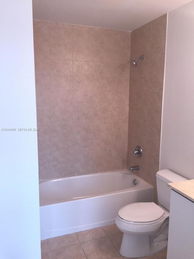 9066 SW 73rd Ct , Unit 503, Miami, FL 33156 Photo
