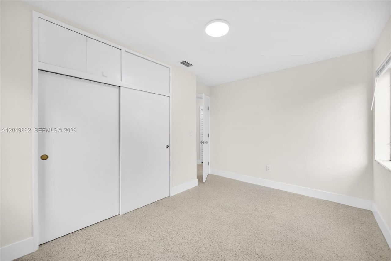 1380 W 60th Ter , Hialeah, FL 33012 Photo