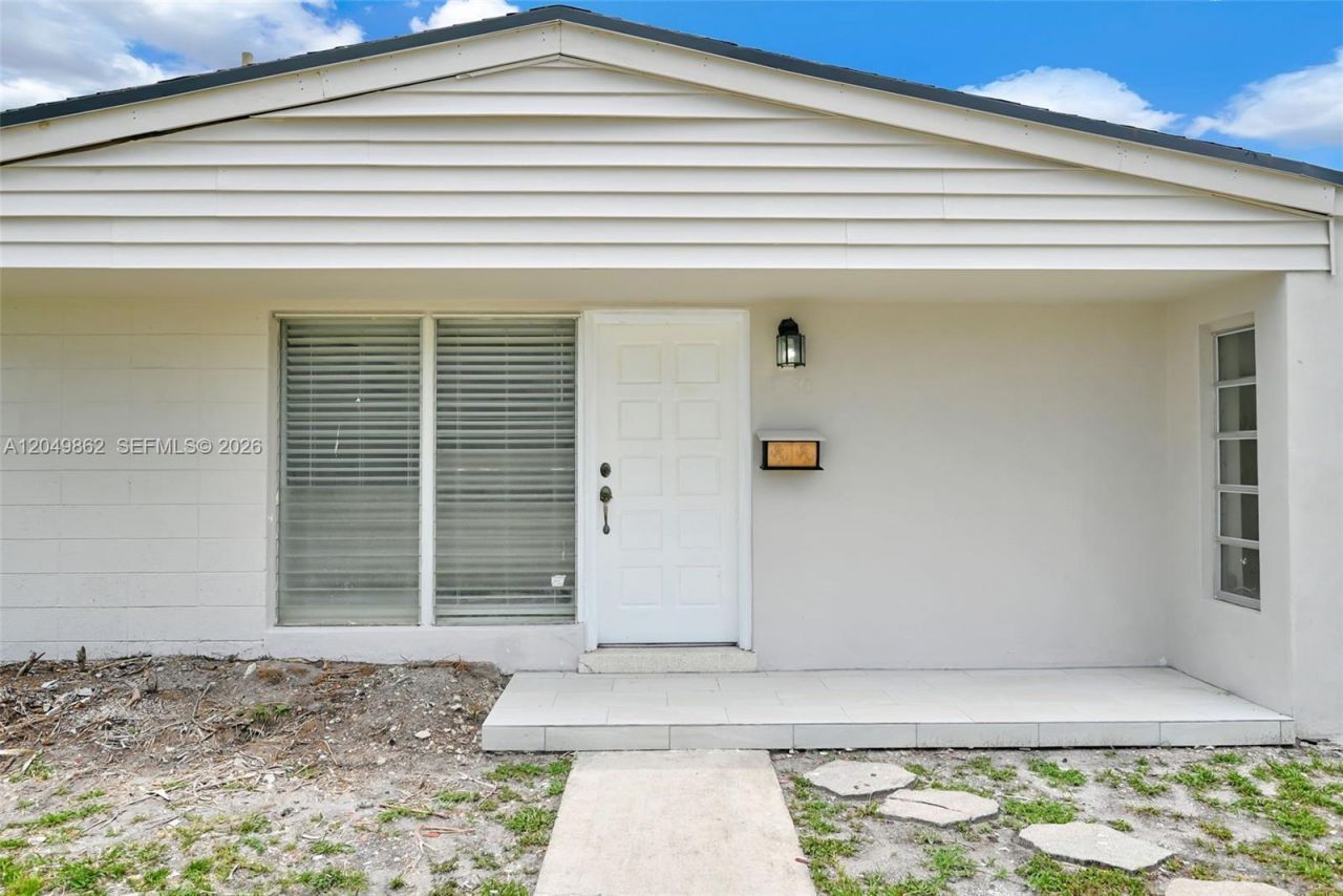 1380 W 60th Ter , Hialeah, FL 33012 Photo