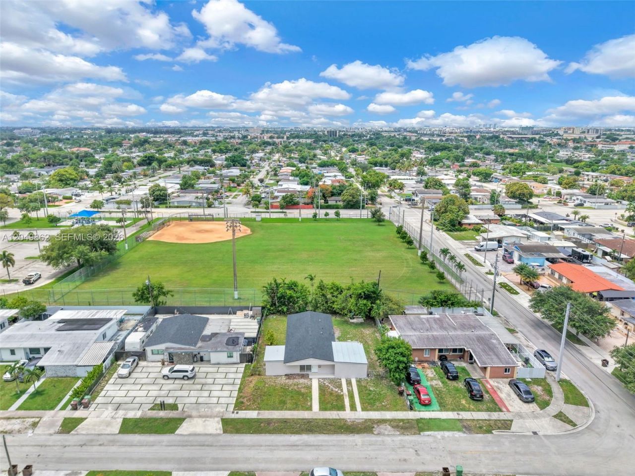 1380 W 60th Ter , Hialeah, FL 33012 Photo
