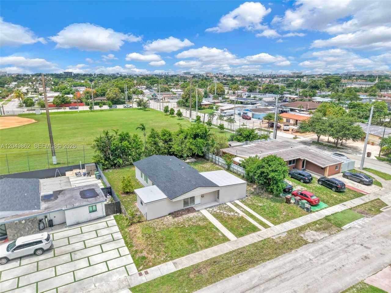 1380 W 60th Ter , Hialeah, FL 33012 Photo
