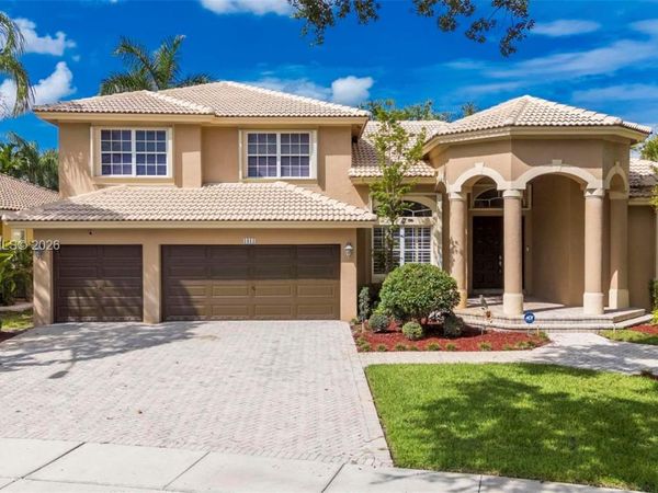 1811 NW 168th Ave , Pembroke Pines, FL 33028