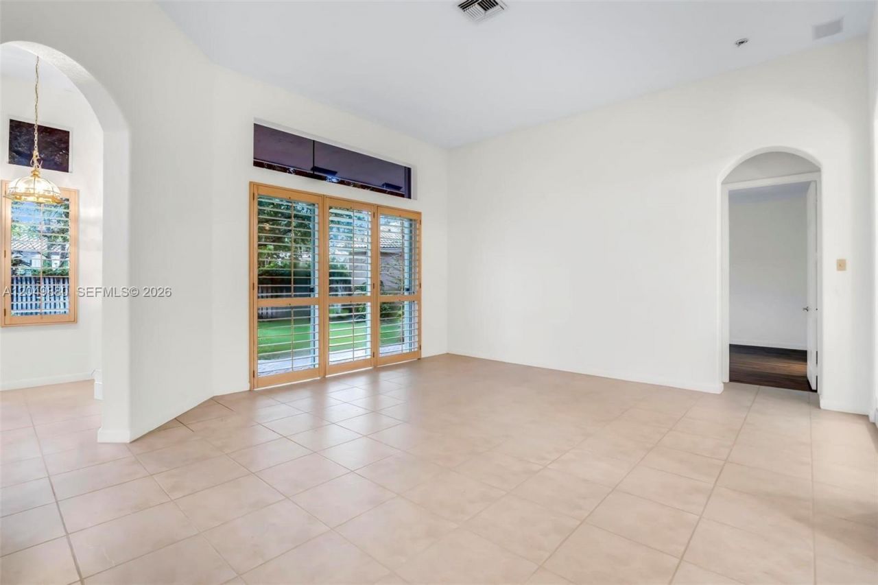 1811 NW 168th Ave, Pembroke Pines, FL 33028 Photo