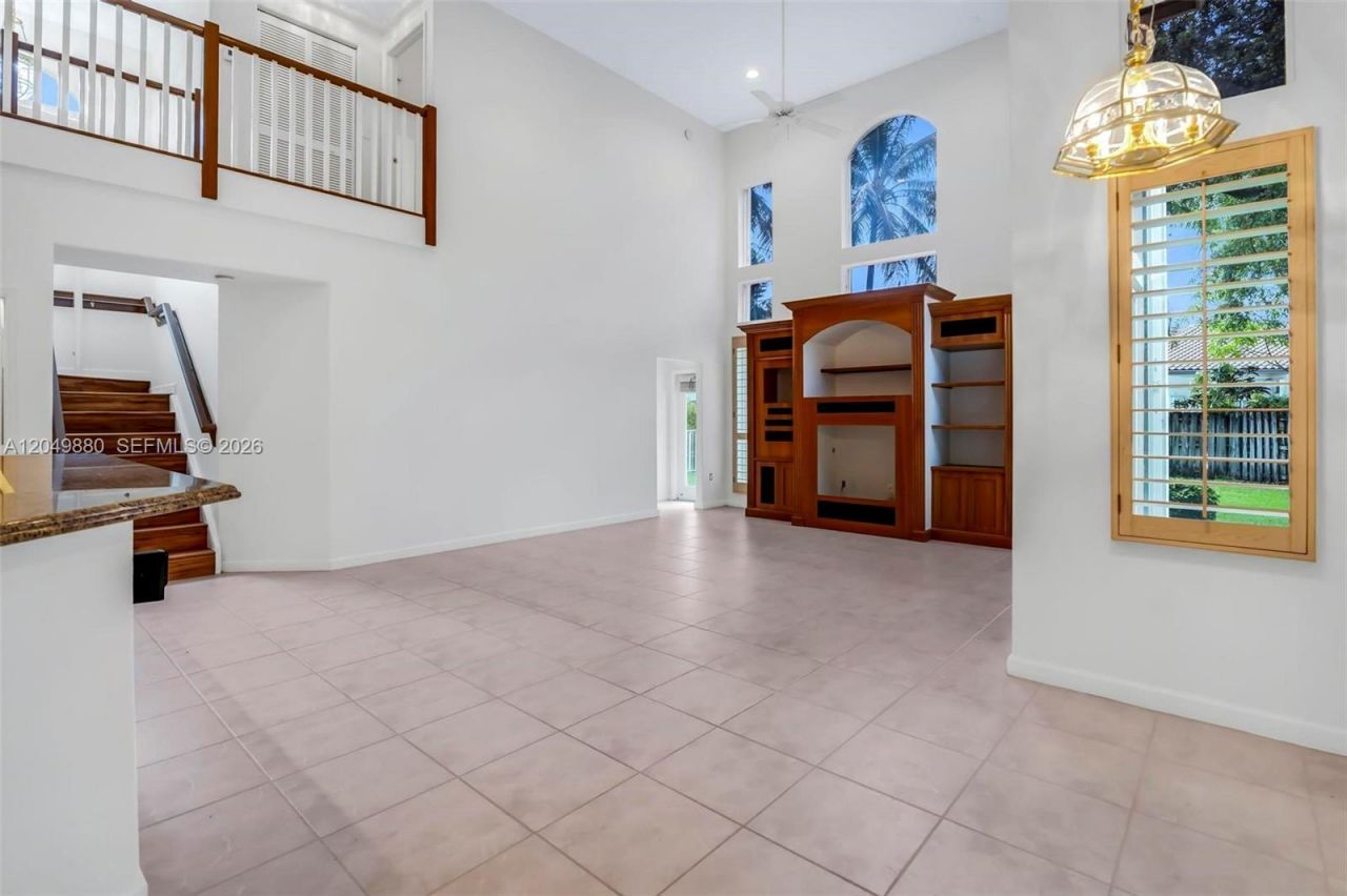 1811 NW 168th Ave, Pembroke Pines, FL 33028 Photo