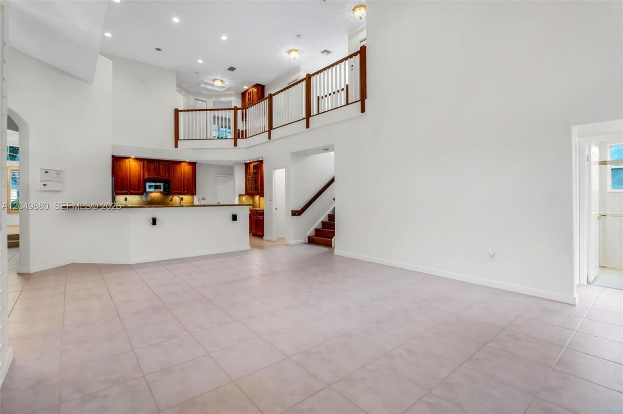 1811 NW 168th Ave, Pembroke Pines, FL 33028 Photo