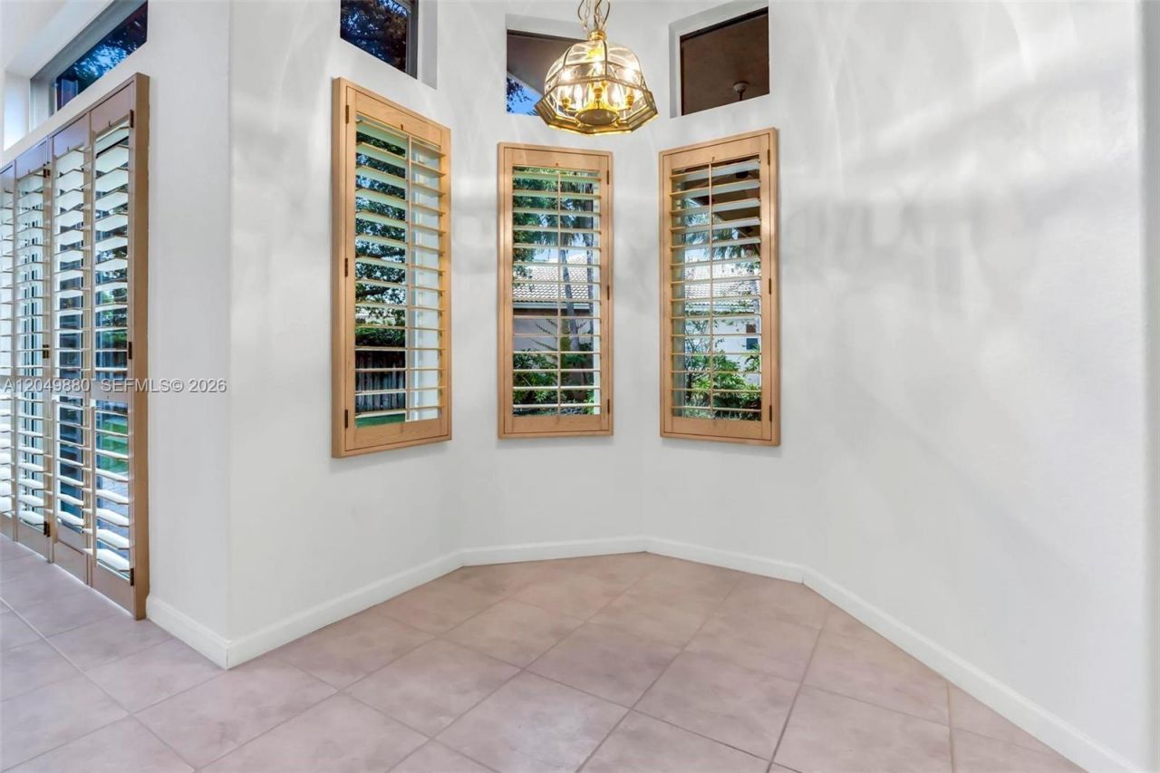 1811 NW 168th Ave, Pembroke Pines, FL 33028 Photo