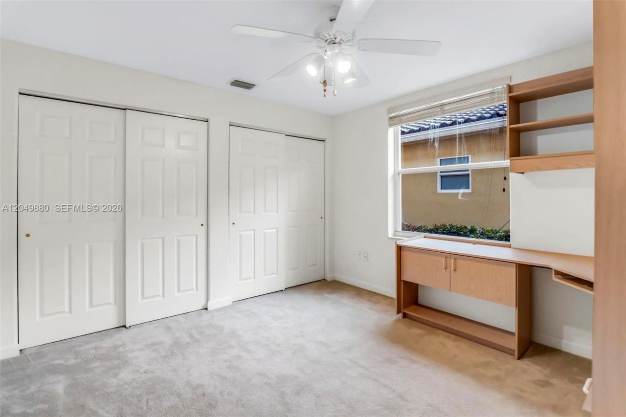 1811 NW 168th Ave, Pembroke Pines, FL 33028 Photo