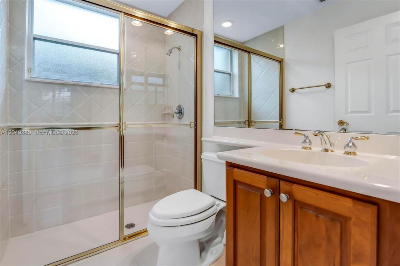 1811 NW 168th Ave, Pembroke Pines, FL 33028 Photo