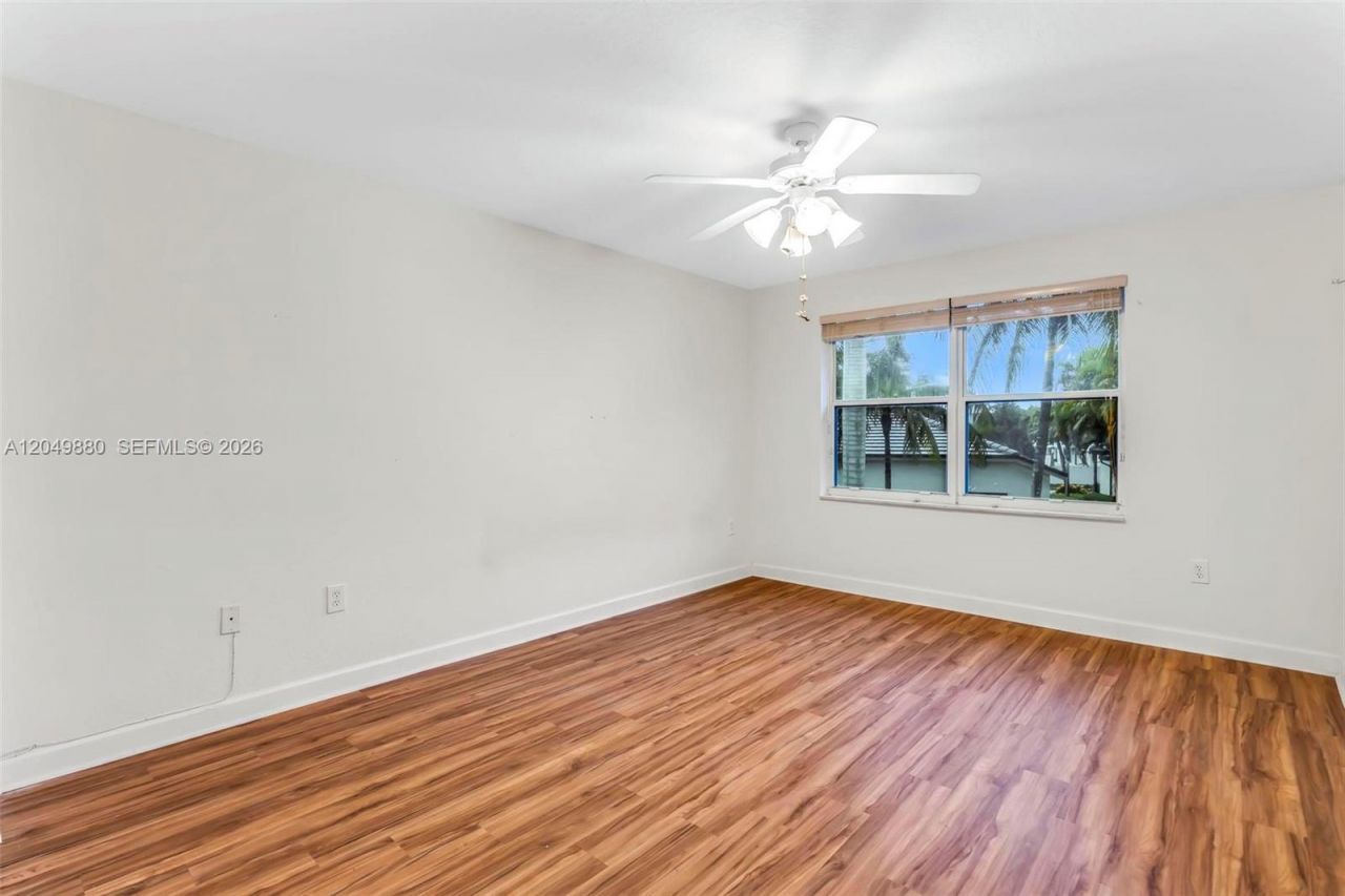1811 NW 168th Ave, Pembroke Pines, FL 33028 Photo