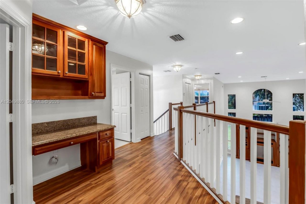 1811 NW 168th Ave, Pembroke Pines, FL 33028 Photo