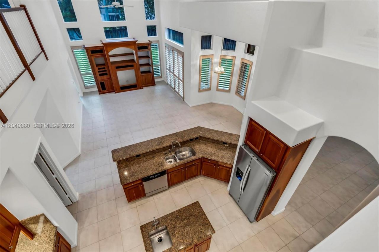 1811 NW 168th Ave, Pembroke Pines, FL 33028 Photo