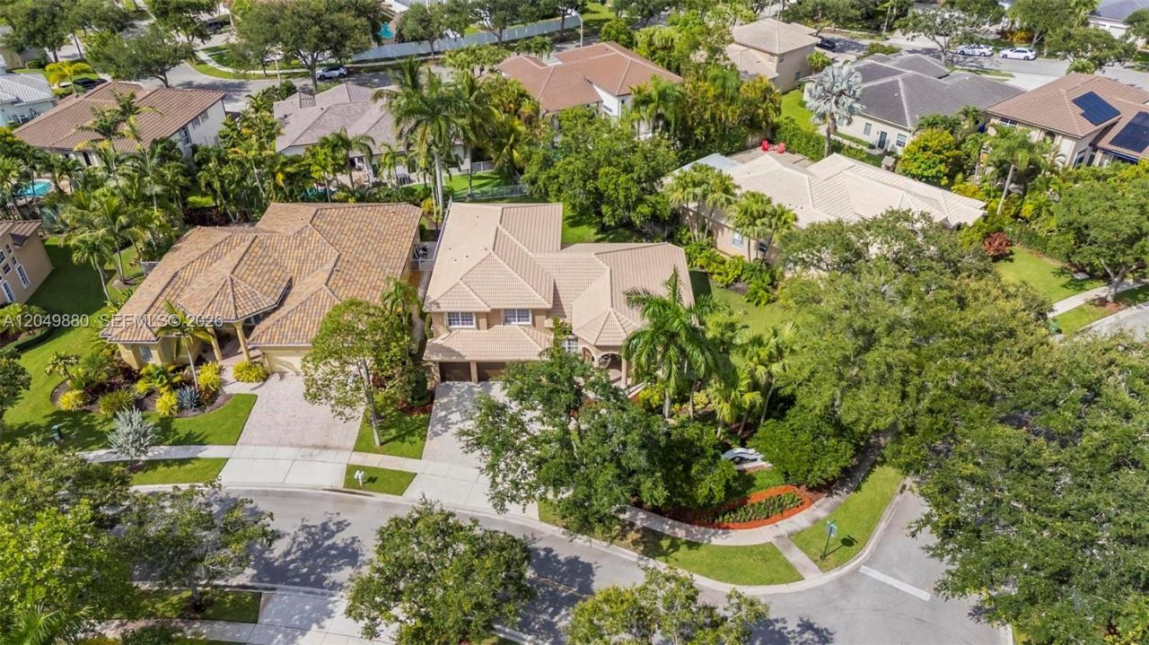 1811 NW 168th Ave, Pembroke Pines, FL 33028 Photo