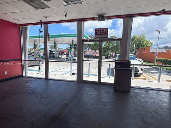 1 NW 54th St , Miami, FL 33127