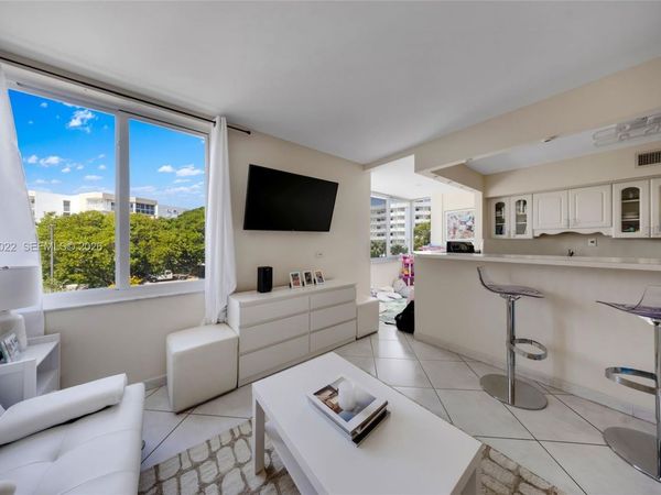 250 180th Dr, Unit 352, Sunny Isles Beach, FL 33160