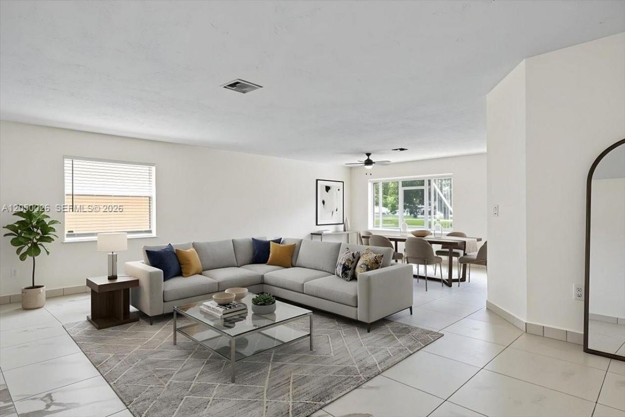 9847 Fairway Cove Ln , Plantation, FL 33324 Photo