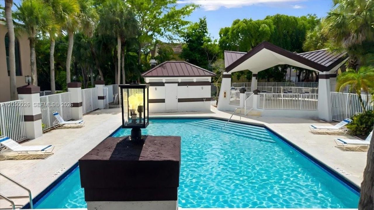 9847 Fairway Cove Ln , Plantation, FL 33324 Photo