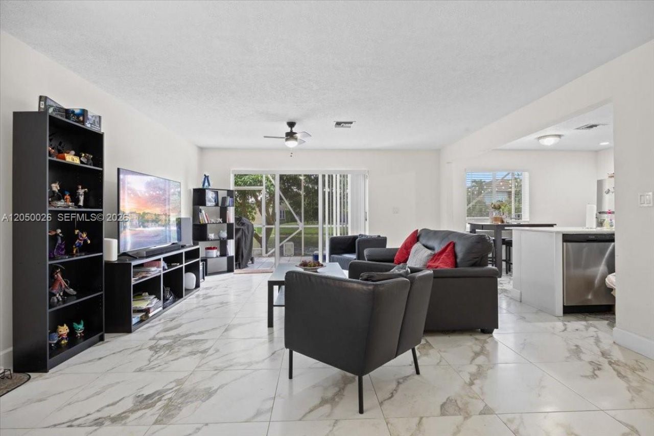 9847 Fairway Cove Ln , Plantation, FL 33324 Photo