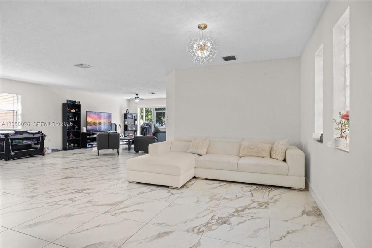 9847 Fairway Cove Ln , Plantation, FL 33324 Photo