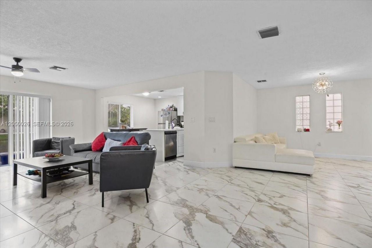 9847 Fairway Cove Ln , Plantation, FL 33324 Photo