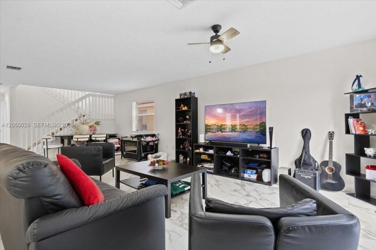 9847 Fairway Cove Ln , Plantation, FL 33324 Photo