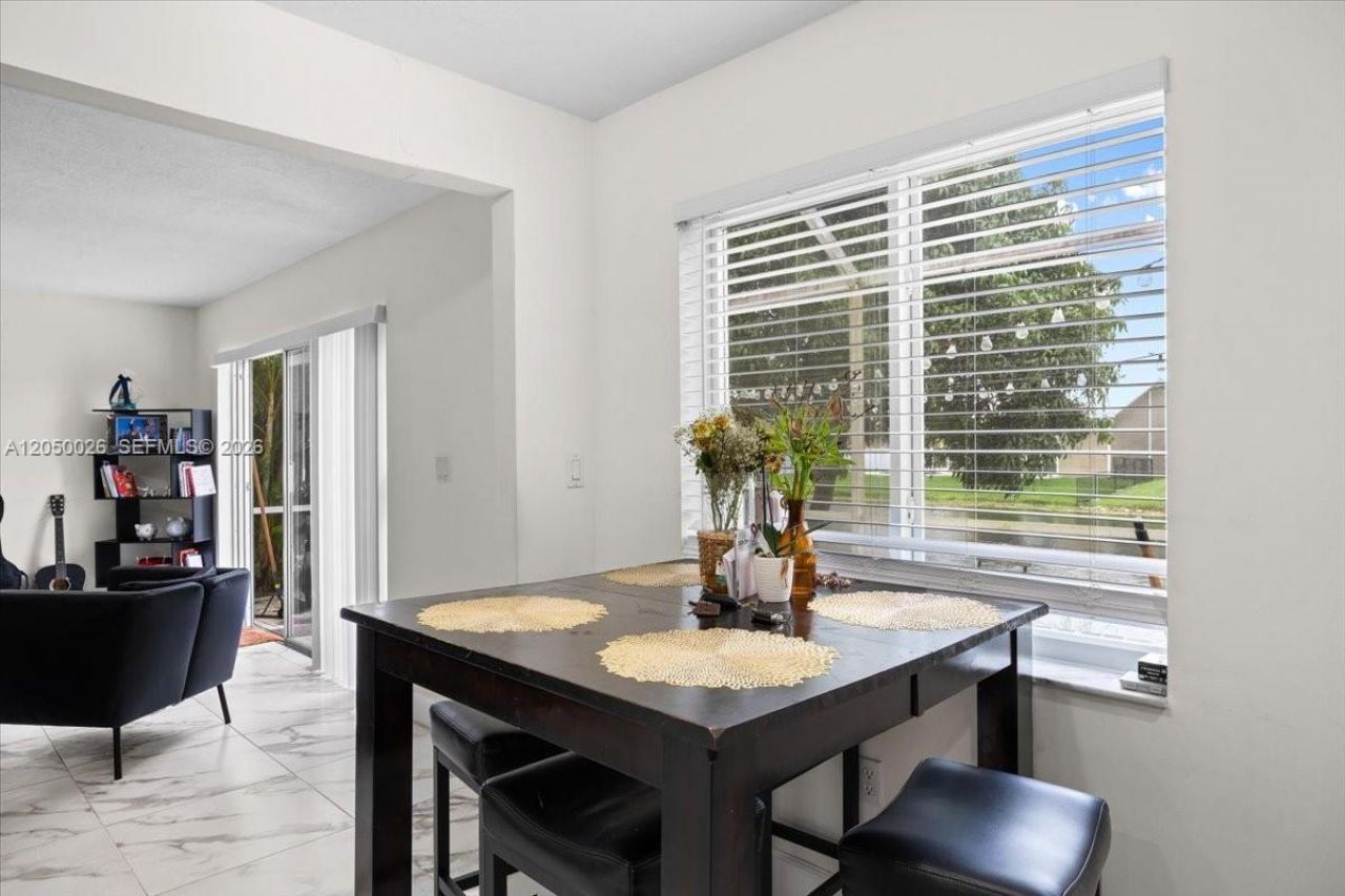 9847 Fairway Cove Ln , Plantation, FL 33324 Photo