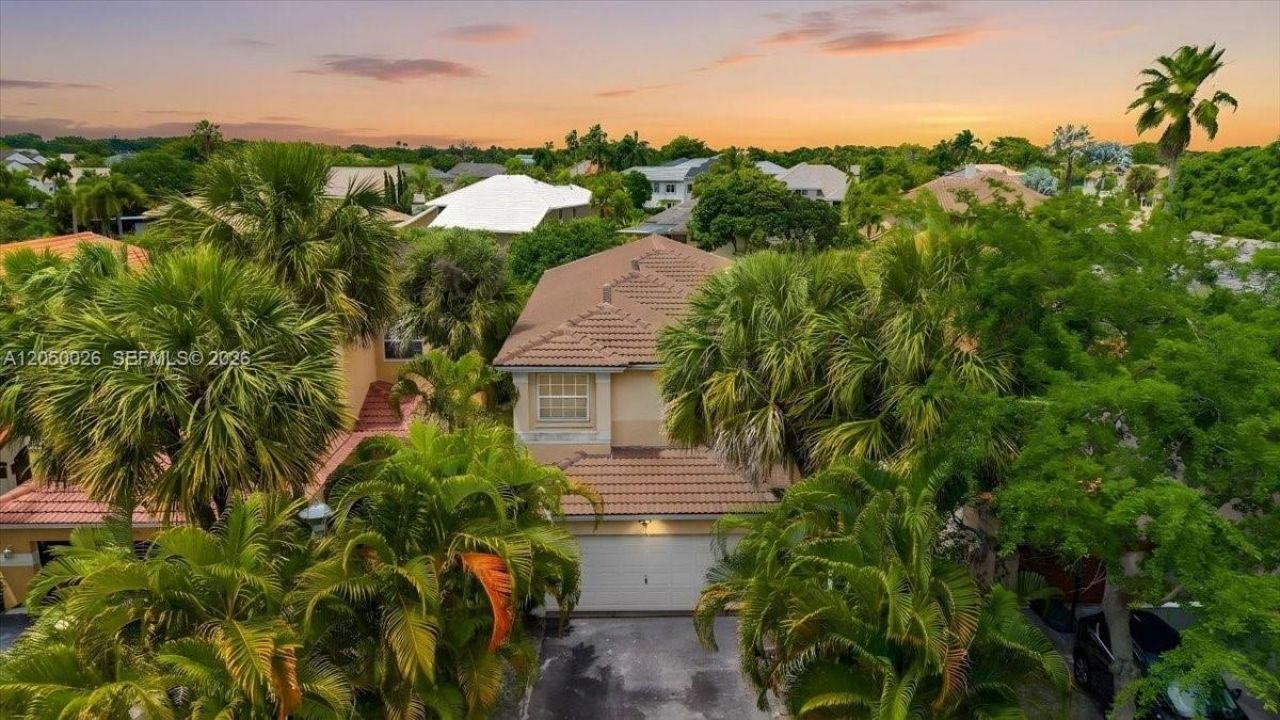 9847 Fairway Cove Ln , Plantation, FL 33324 Photo