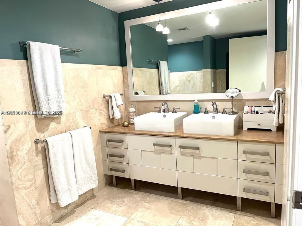 3540 Main Hwy , Unit 204, Miami, FL 33133 Photo