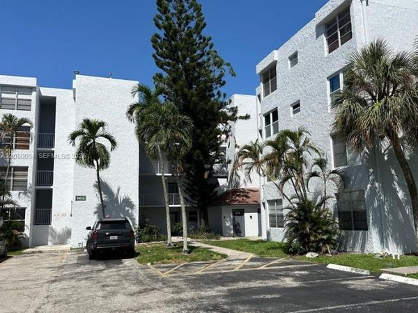 9410 Live Oak Pl, Unit 305, Davie, FL 33324