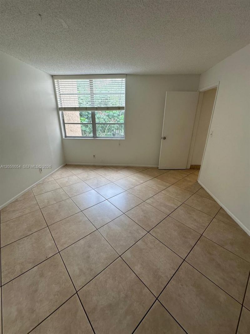 9410 Live Oak Pl, Unit 305, Davie, FL 33324 Photo