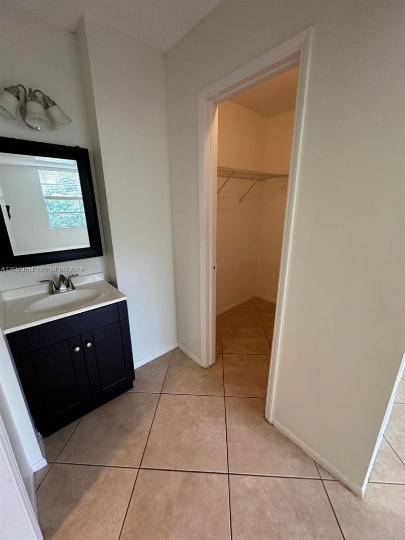9410 Live Oak Pl, Unit 305, Davie, FL 33324 Photo