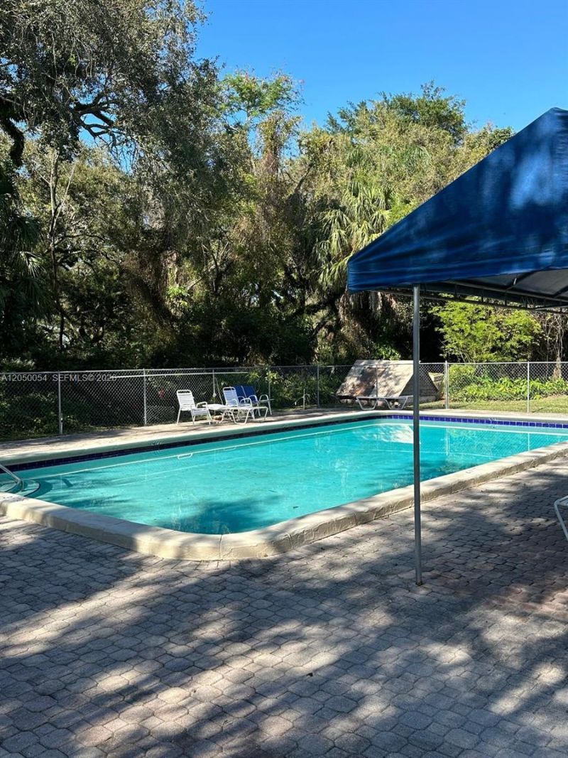 9410 Live Oak Pl, Unit 305, Davie, FL 33324 Photo