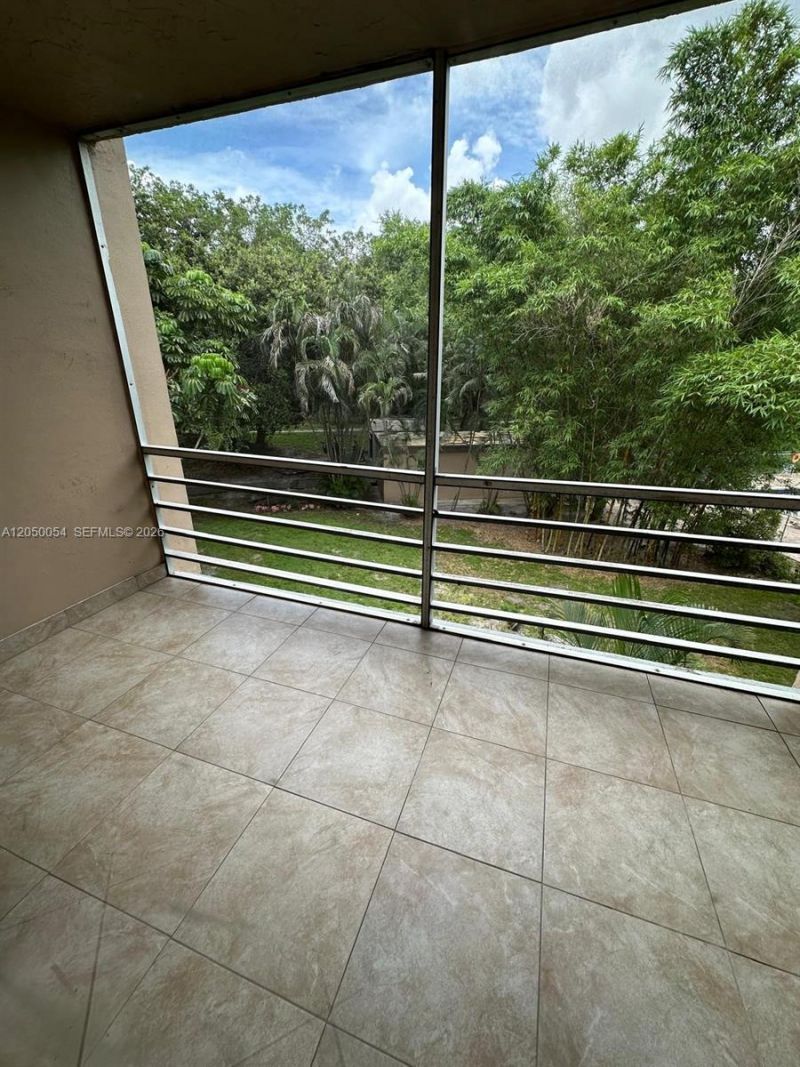 9410 Live Oak Pl, Unit 305, Davie, FL 33324 Photo