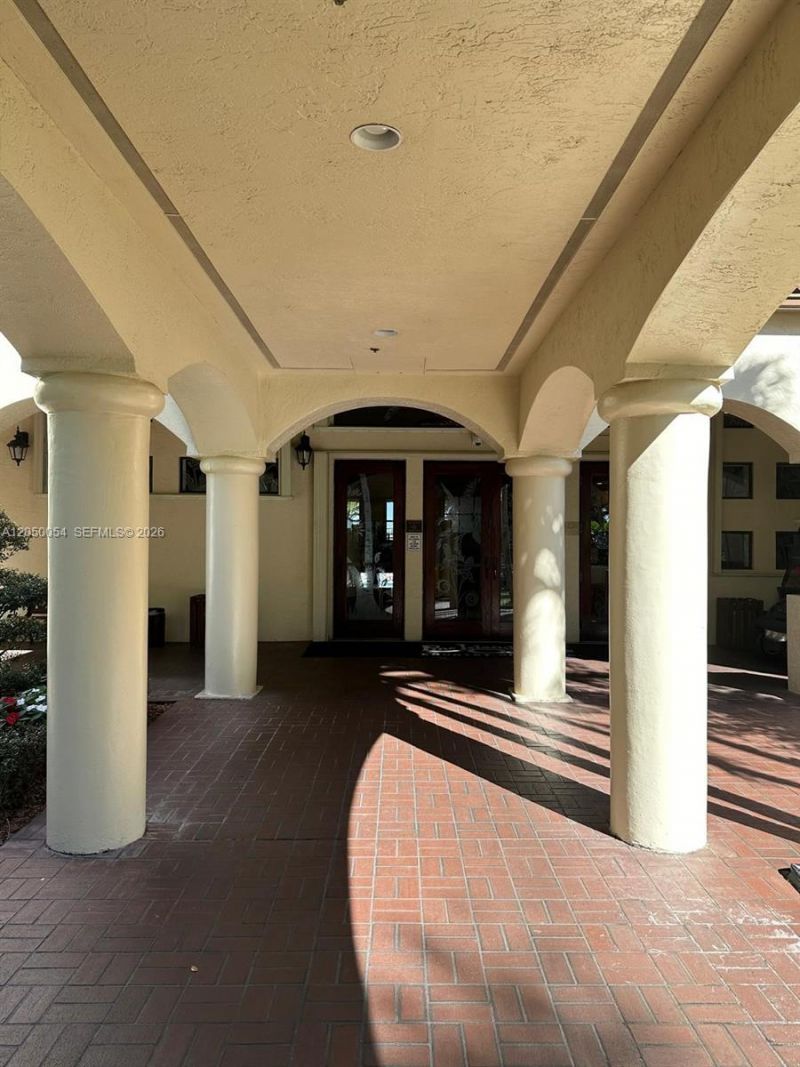 9410 Live Oak Pl, Unit 305, Davie, FL 33324 Photo