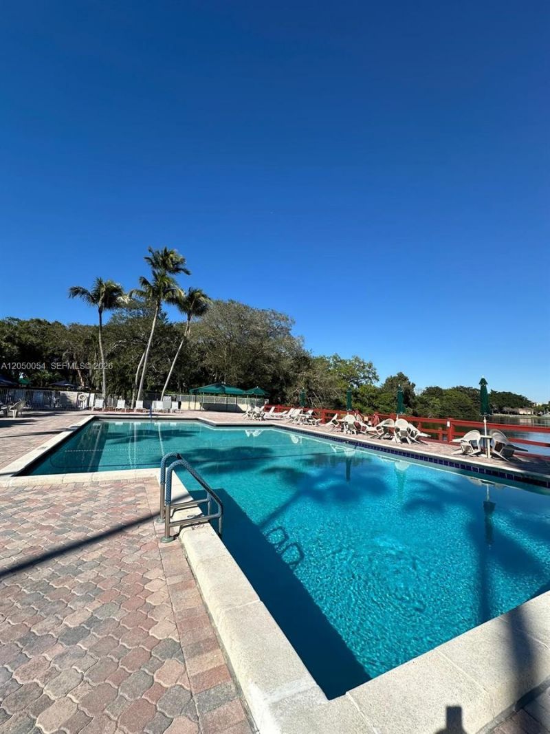 9410 Live Oak Pl, Unit 305, Davie, FL 33324 Photo