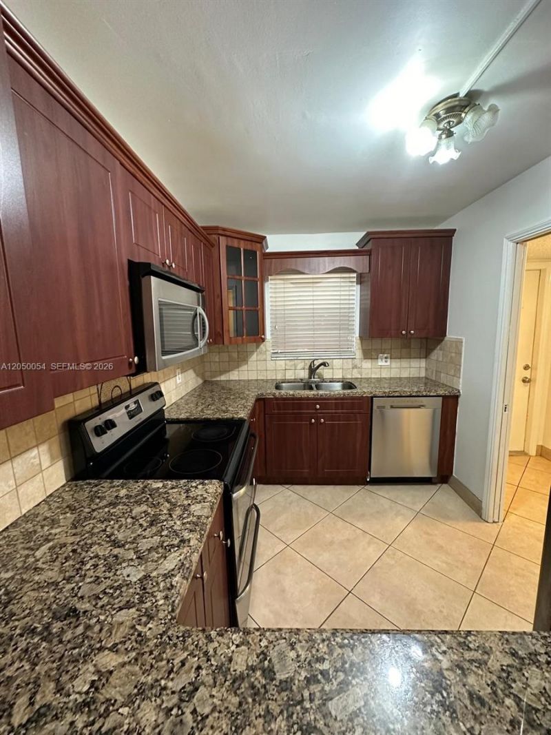 9410 Live Oak Pl, Unit 305, Davie, FL 33324 Photo