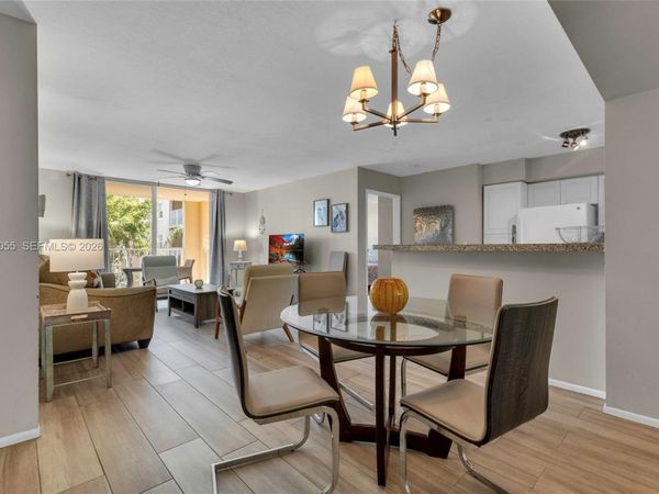 19555 E Country Club Dr, Unit 8405, Aventura, FL 33180