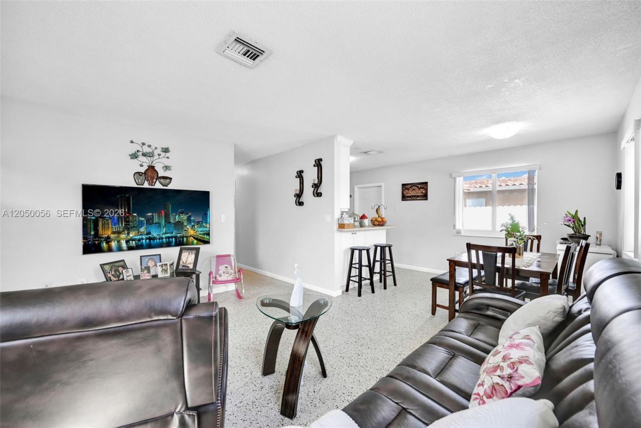 9720 SW 37th Ter, Unit N/A, Miami, FL 33165 Photo