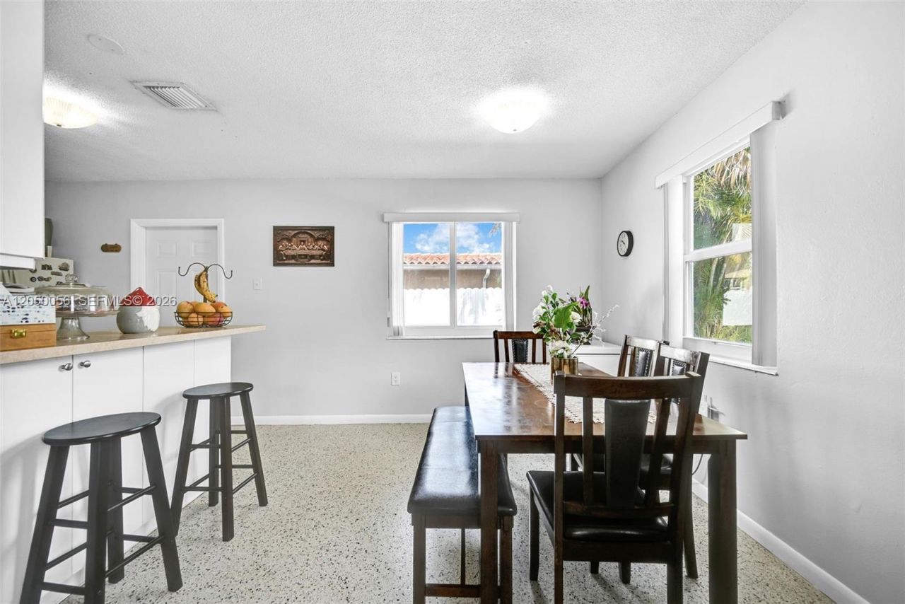 9720 SW 37th Ter, Unit N/A, Miami, FL 33165 Photo