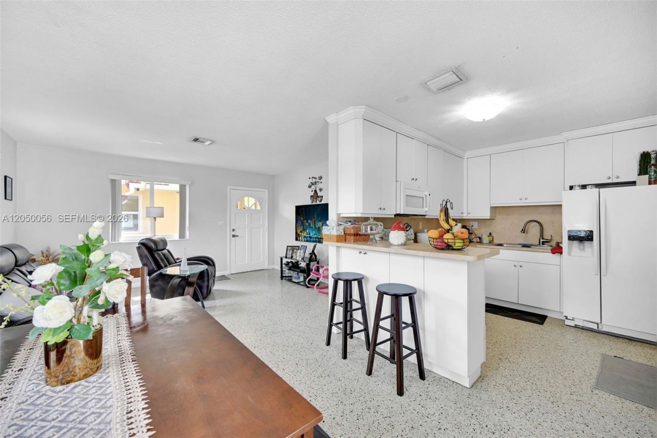 9720 SW 37th Ter, Unit N/A, Miami, FL 33165 Photo