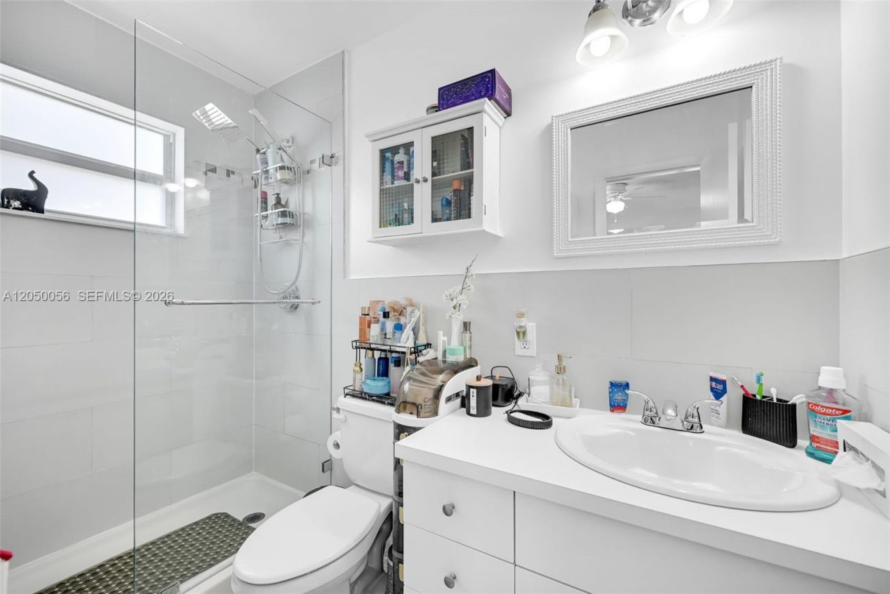9720 SW 37th Ter, Unit N/A, Miami, FL 33165 Photo