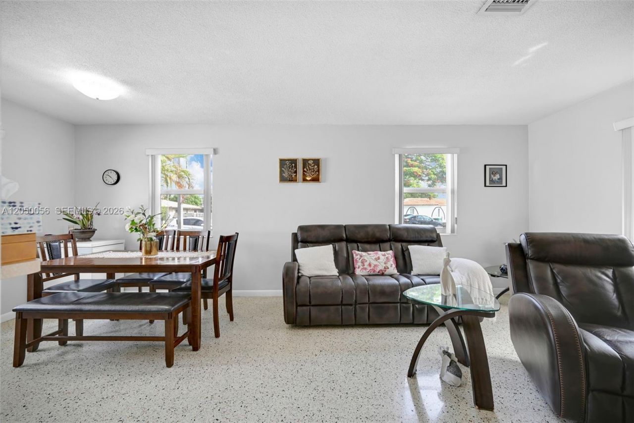 9720 SW 37th Ter, Unit N/A, Miami, FL 33165 Photo