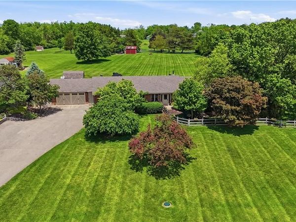 660 W Lytle 5 Points Road, Springboro, OH 45066