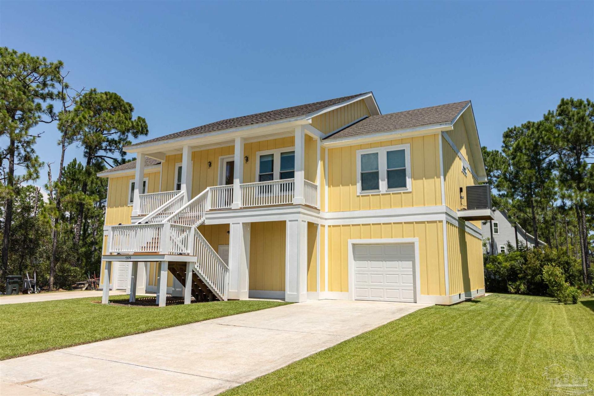 5309 N Shore Dr, Pensacola, FL 32507 Main Photo