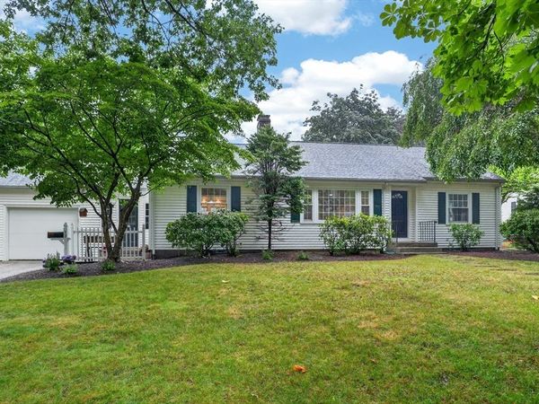 17 Pilgrim Way, Walpole, MA 02032