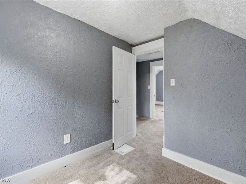 3337 E 143rd Street, Cleveland, OH 44120 Photo 13